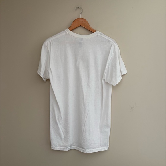 5/$5 Gildan White Short Sleeve Crew Neck Tee - Men's - Picture 2 of 3
